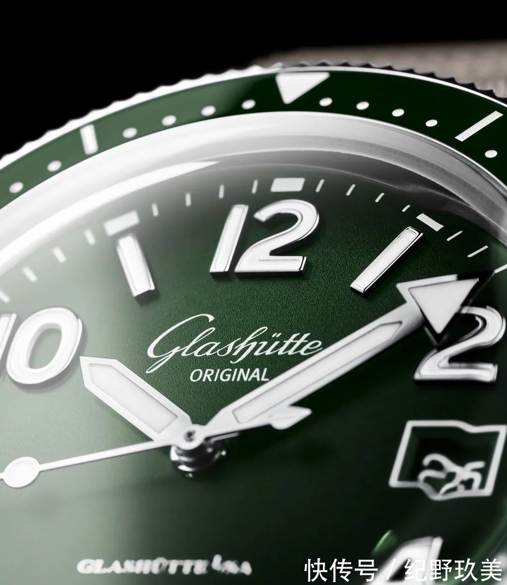 格拉苏蒂|潜水表如何进阶?彩色最好带点金?