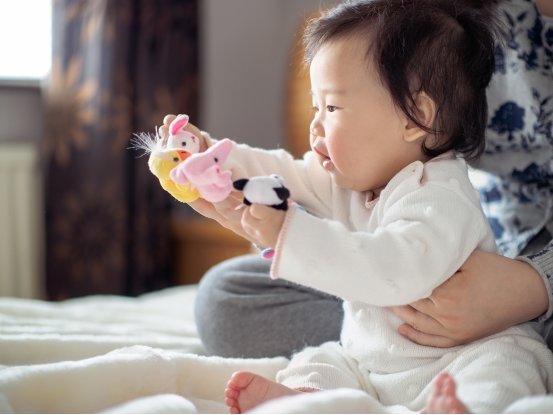 神经元|要宝宝聪明,要抓住两个高峰期:一个在出生之前,一个在出生以后