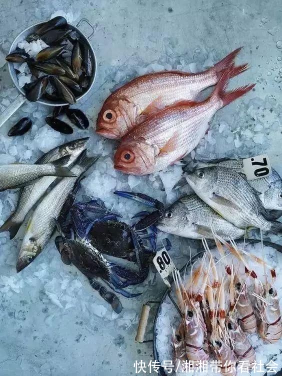 煎鱼时抹上一点这个，不破皮不粘锅还省油!