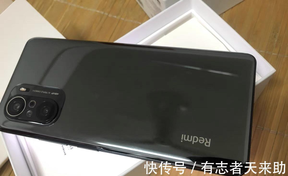 散热|友商真香中端机，三星E4屏+5000mAh+65W闪充，性价比不输红米K40