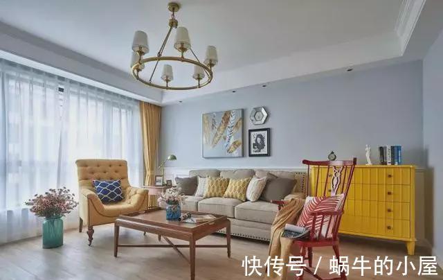背景墙|参观朋友家的130㎡美式复式新房,刚进客厅,就感受到一股贵气!