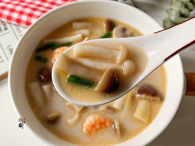 3月，宁可不吃肉也要喝这汤，营养又简单，家人常喝对脾胃好