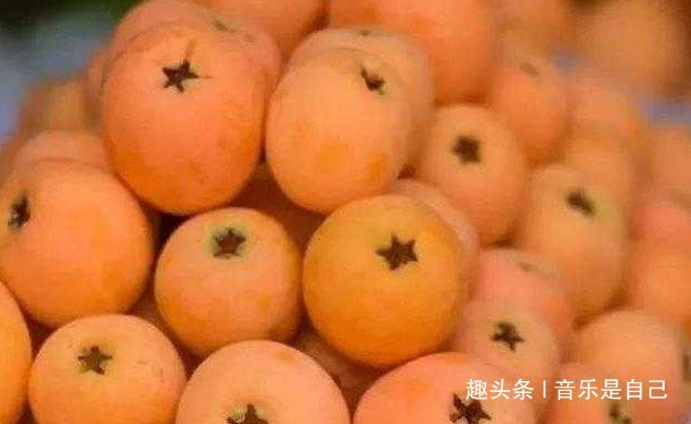 食物|女性过40岁,学会吃4种食物,改善气血,淡化色斑,能保肝补肾