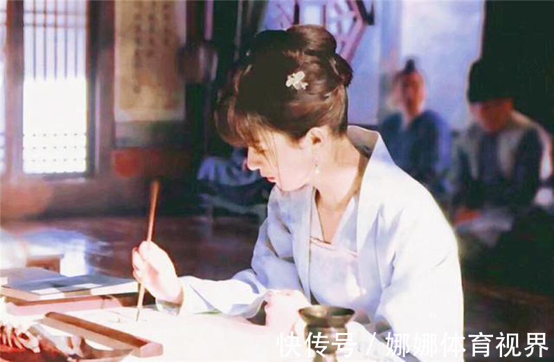 火葬场#火葬场出一上联:“早来晚来早晚得来”,下联一出,让人很不舒服