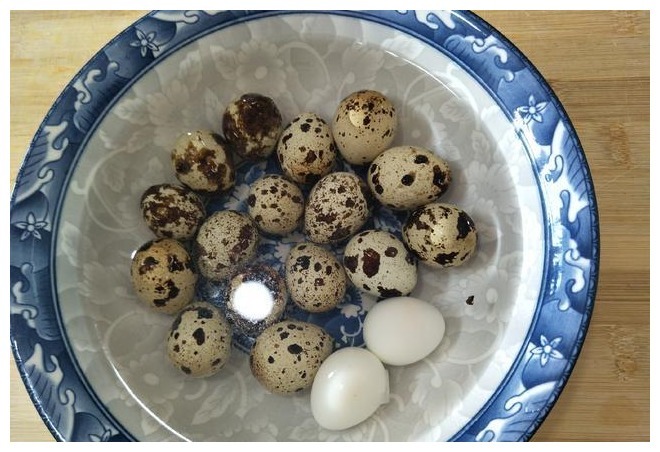 吃1次就夸赞，吃2次就上瘾，鹌鹑蛋简单一做，熊孩子不挑食了