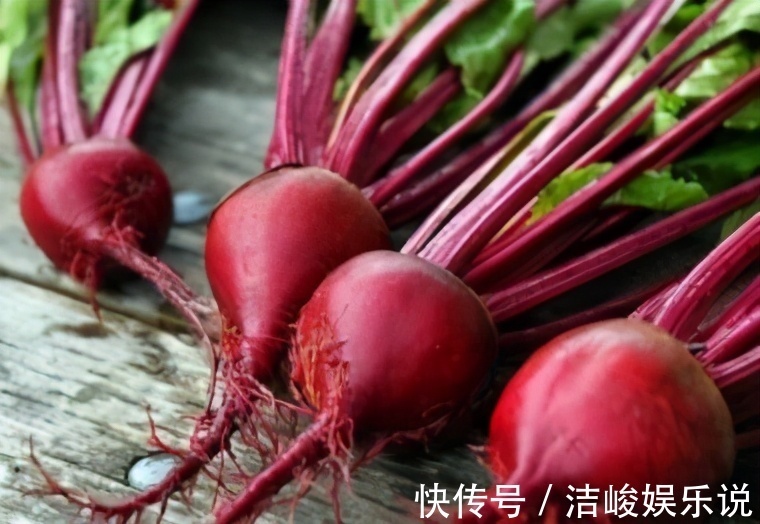 肌肤|女人不想显老,要多吃3种食物,排毒润肠,肌肤变得越来越好