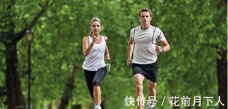 跑步|最佳跑步频率为两天一跑,为什么有的人还天天跑,是因为太闲吗!