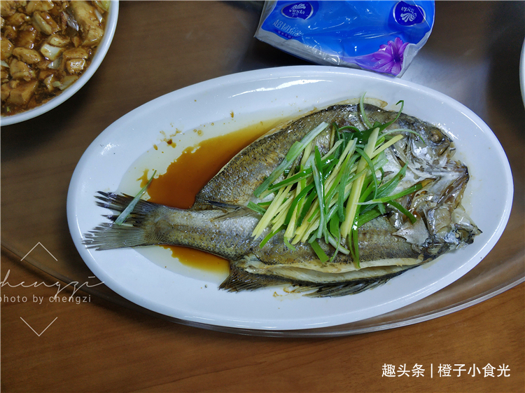 “五一”放假回家，婆婆做的晚餐，没有大鱼大肉，一家老少吃得香