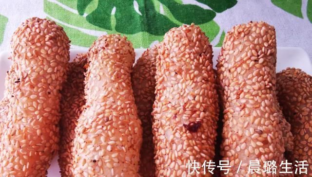 一碗糯米粉,开水烫一下,真的是太好吃了,我家一周做三次,过瘾