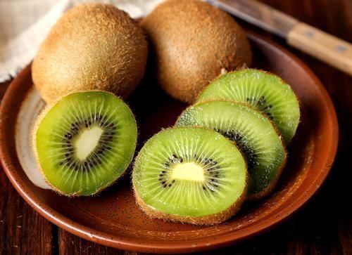 水果|血压高的人要警惕：除了盐，还要少吃3种水果，以免血压控制不好