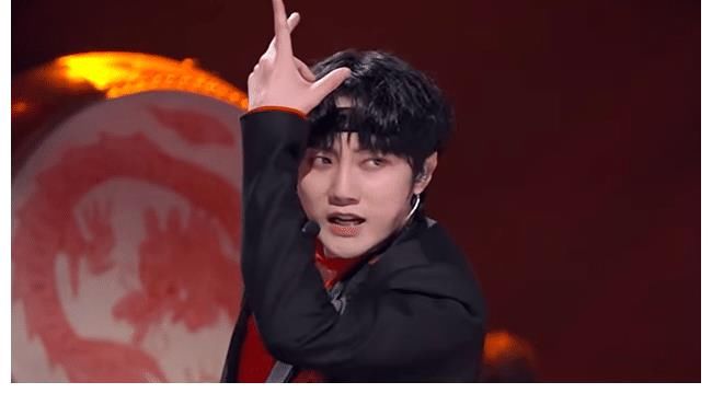 《追光吧》初舞台反响平平,张卫健独木难支,“皇族”已浮出水面