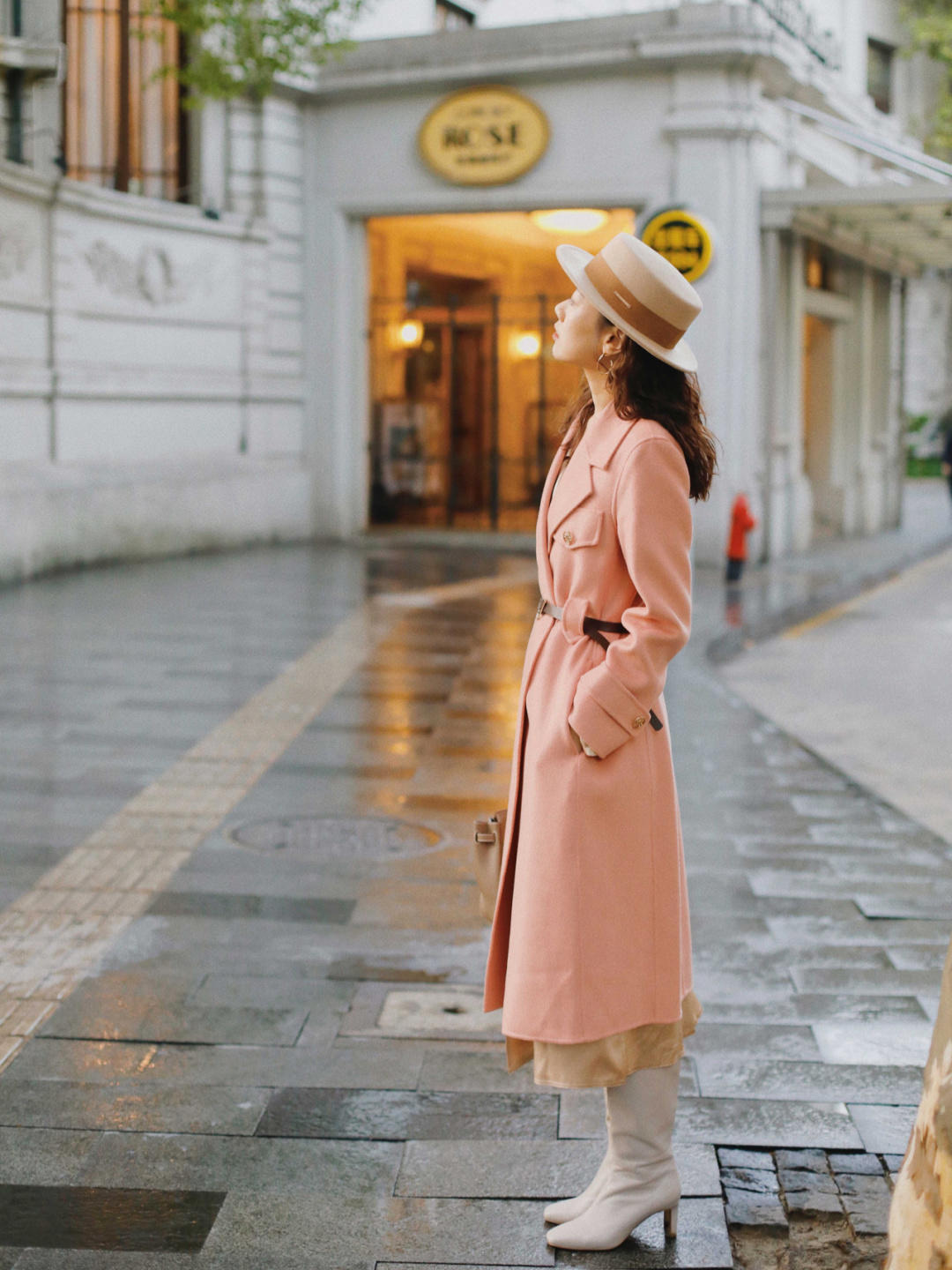 优雅|见过世面的女人,衣橱里都少不了“大衣”,时尚优雅又能提气质