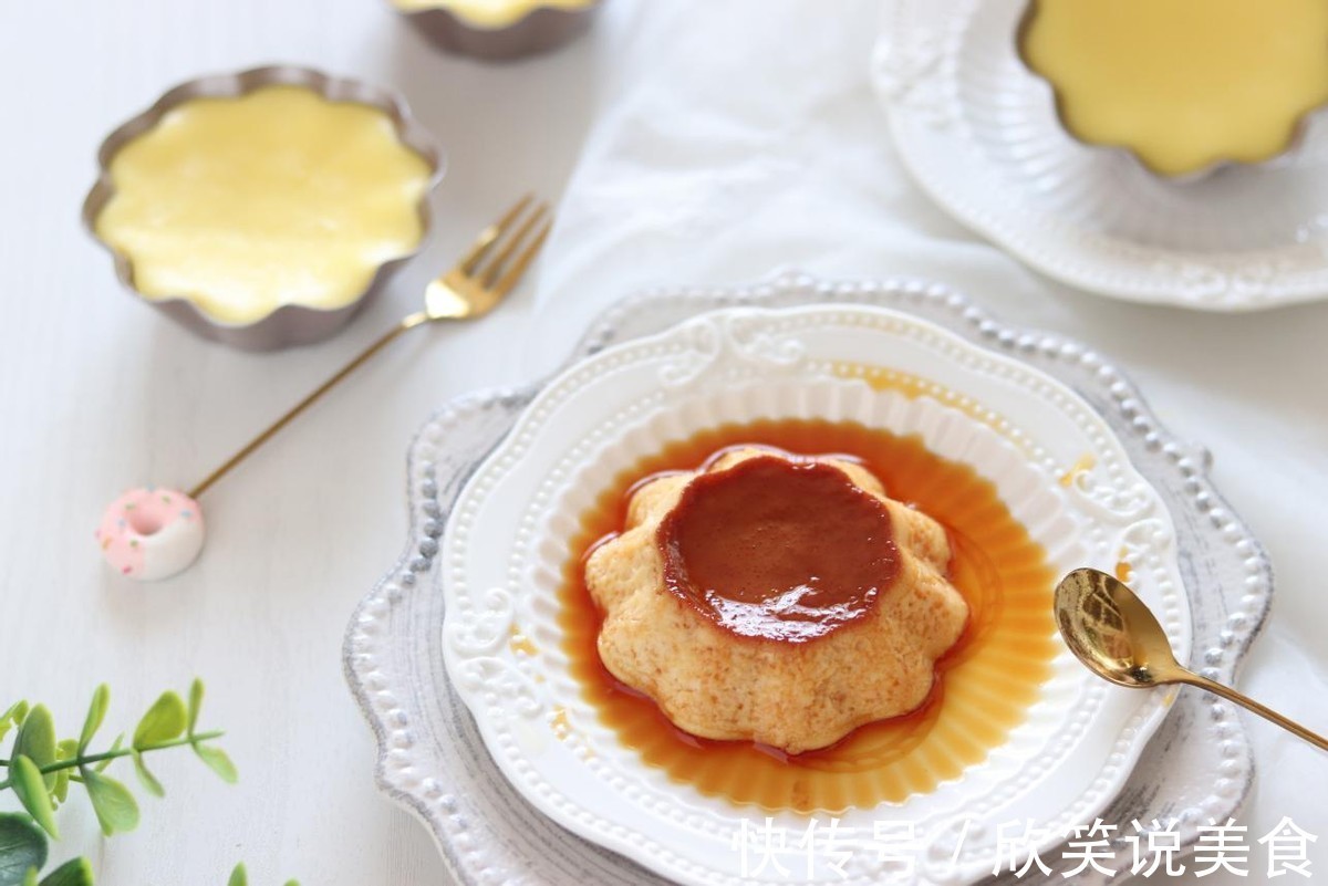 外表焦黄色泽诱人,软嫩有弹性的布丁入口即化,真好吃