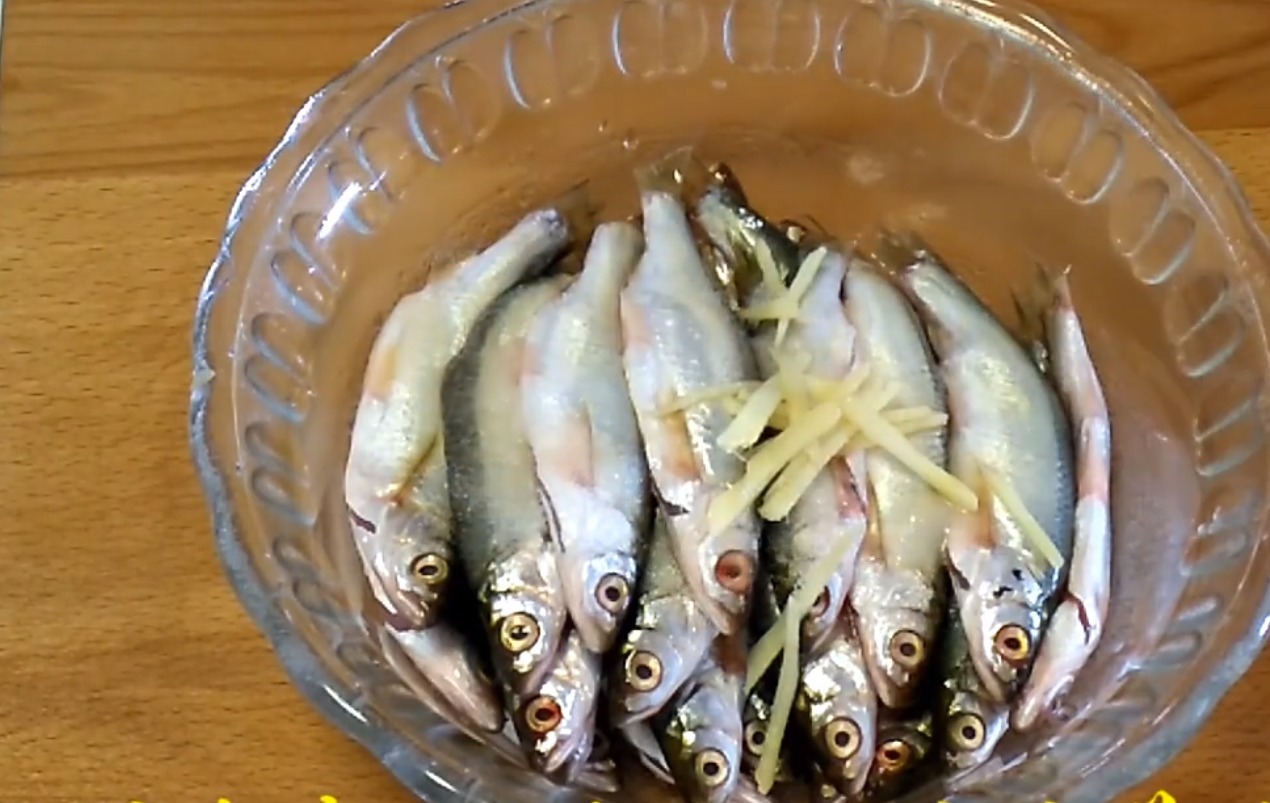 干煸麻辣小鱼,美味又补钙,还是下酒的特色菜,试试吧