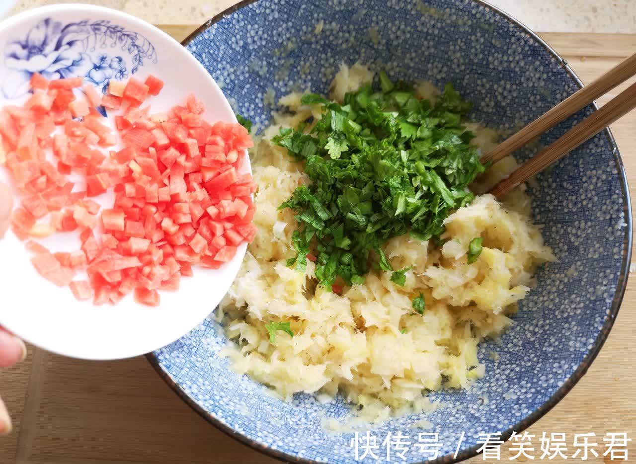 辅食|早餐不用将就了,用鳕鱼做成小饼,健脾开胃,适合老人孩子