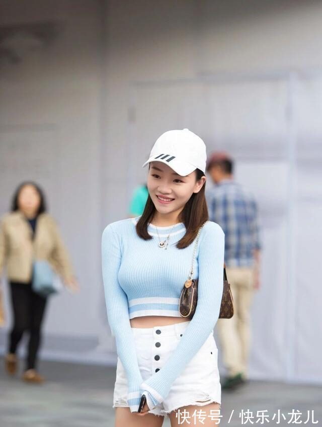 粉色系 清爽活力的打底裤穿搭秀出无法抗拒的美,秀出高级美感,安静淡雅