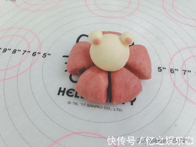 135g|女生都会喜欢的面包，小熊花骨朵面包可爱好吃两不误