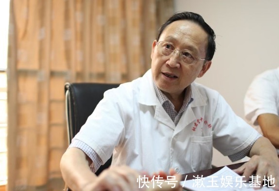 胃痛|胃癌早期不痒不疼，饭后若有以下4个“异常”，多半需要就医了