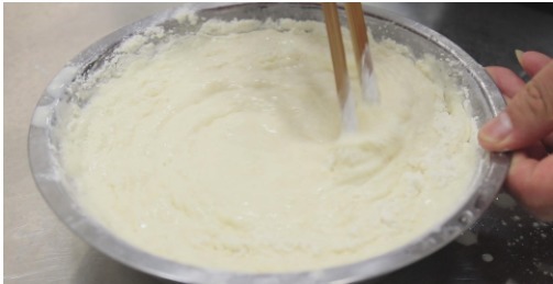 早餐|几个鸡蛋,一碗面,不发面不醒面,快速做早餐鸡蛋饼,太简单了