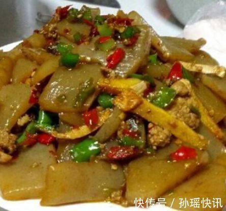 美食|美食推荐风吹排骨,辣炒鱿鱼卷,口味魔芋豆腐,萝卜羊肉煲