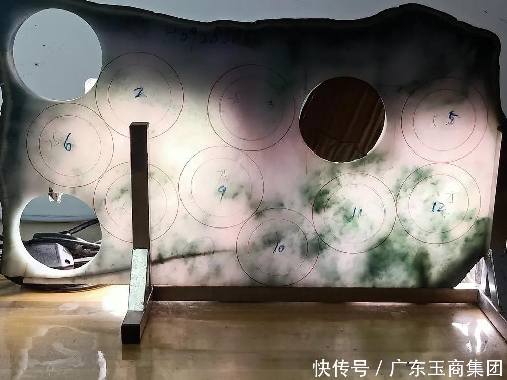 手镯|翡翠每个阶段叫什么?长什么样子?都在这里了!