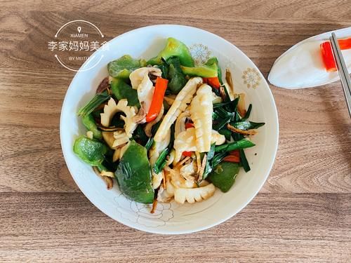  干煸墨鱼，过年必备下酒小菜，又鲜又嫩超好吃，待客家宴少不了