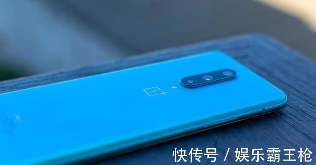 像素|曲面屏旗舰仅售2699元，12GB+256GB+双扬声器，还买什么荣耀50？