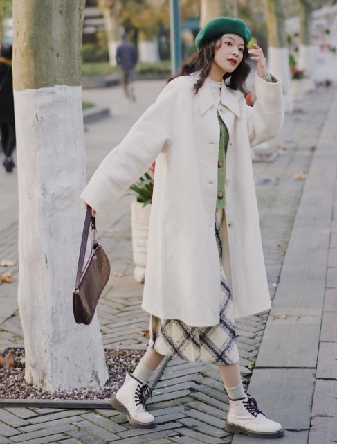 短靴|今年冬天大衣就要穿“奶油白”,温柔优雅还显白,清新时髦又保暖