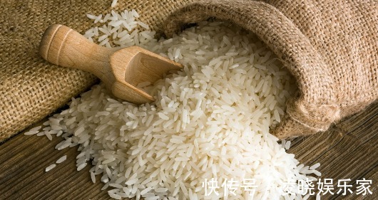 发霉|大米容易受潮爱生虫教你4个保存大米小妙招,存放时间长不生虫