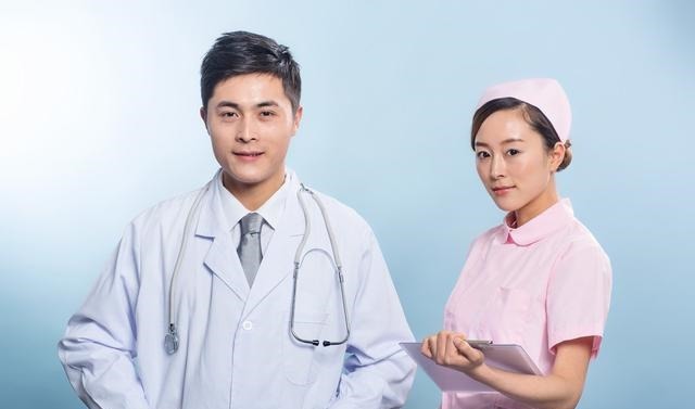 白开水|高血压晚上多喝水对身体有什么好处医生提醒同时要注意这4点