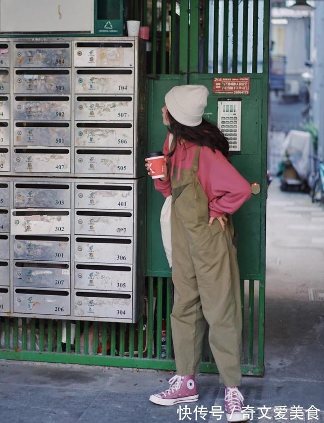 小西装 初春来一双“匡威鞋”,适合多种场合和风格,诠释简约美