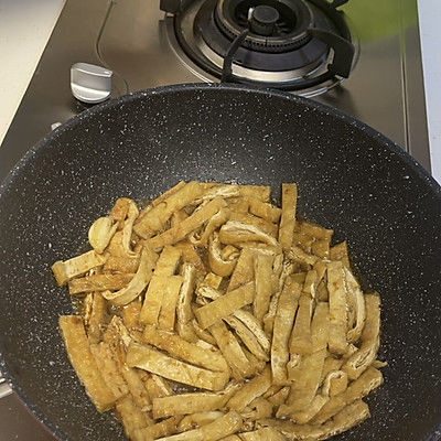 青椒豆皮|猪耳朵青椒豆皮