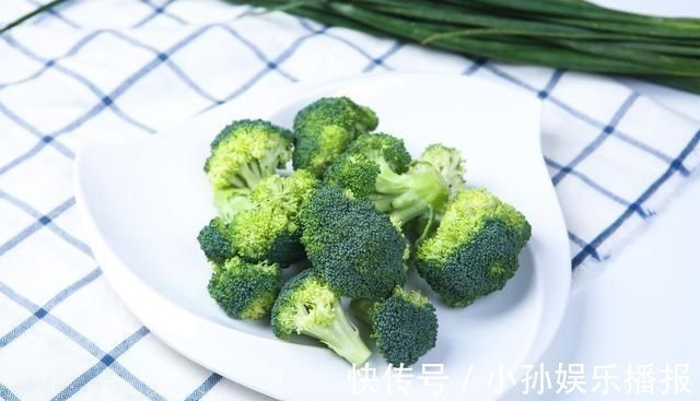 小宁|西兰花里有虫子？用清水洗等于吃虫卵，教你一招，虫卵乖乖跑出来
