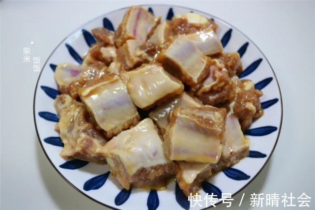 红烧|蒸排骨要试试，比红烧简单，鲜嫩入味又多汁，好吃零失败