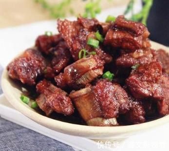 鲫鱼|美食推荐家常面疙瘩汤,干烧鲫鱼,红烧排骨的做法