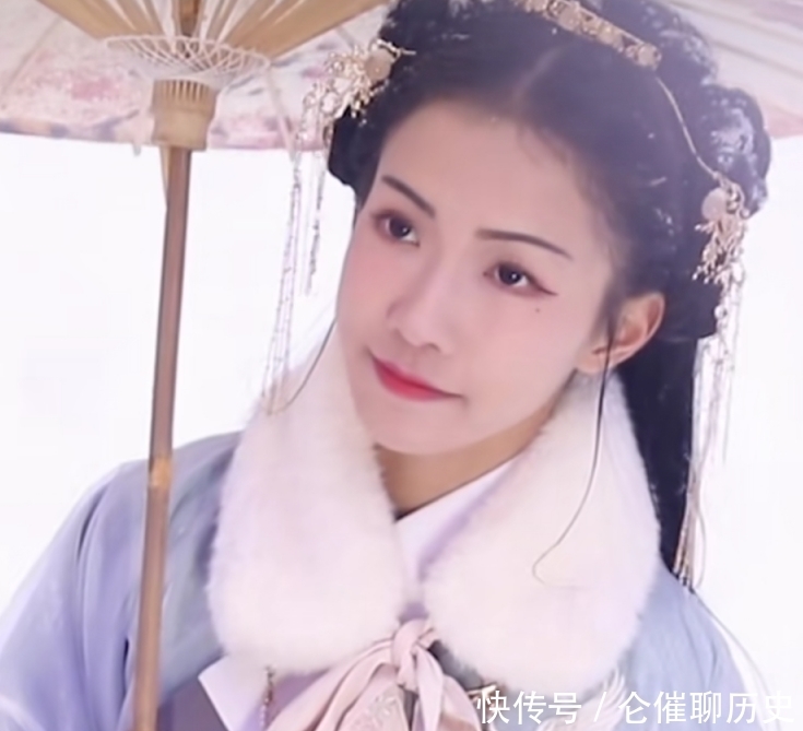 汉服四季差距有多大?草长莺飞春,骄阳似火夏,看到最后秒下单!