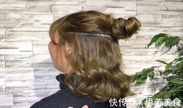 迷人|一个20年发型师的忠告:头发齐肩烫后迷人,内扣大气!左右都好