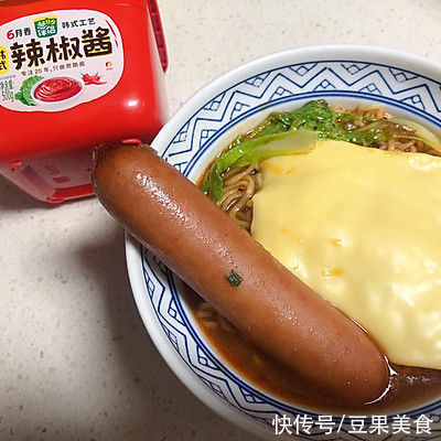 #暖冬酱在手,嗨吃部队锅#韩式辣酱泡面