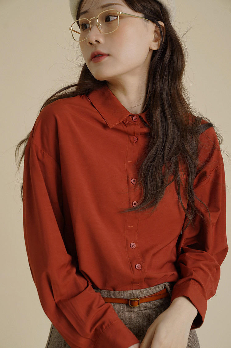 马甲|这些才是“衬衫”的高级穿法,蓝色衬衫配马甲文艺休闲,舒适随性