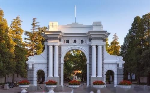 高考|学霸不上补习班，高考770分上清华，学习上的困难成为她的动力