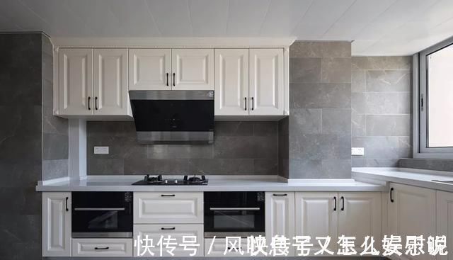 四居|153平轻奢浪漫美式四居,过道处设计了一排柜子,美观实用又大气