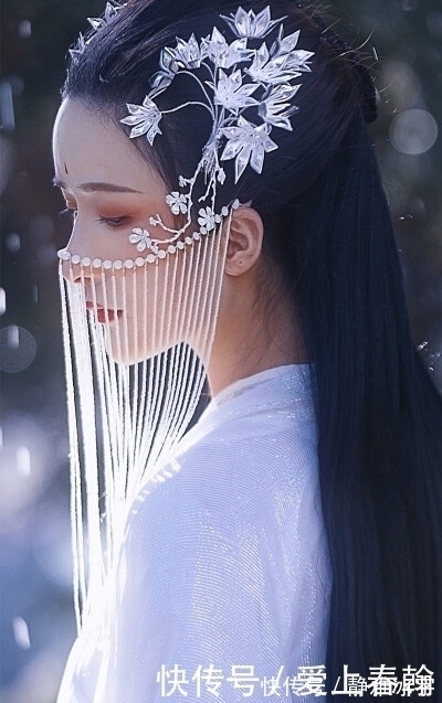 古丘|王安石很著名的一首词,既偷李白又偷王勃,短短6句却成千古名篇