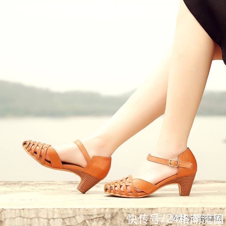 柔软|炎炎夏日，怎么可以少的了一双清凉的凉鞋呢？