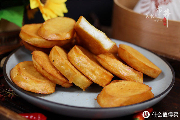小吃来了 篇二十六:炸馒头片,别下锅就炸,不酥脆,教你正确做法,金黄酥香,不回软