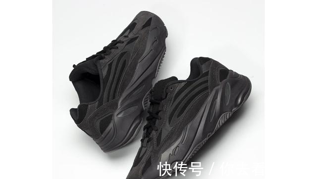 yeezy 一年 365 天都穿不腻的黑魂狂潮，黑的也太帅了