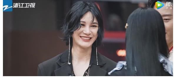 《闪光的乐队》周洁琼、尚雯婕双向拒绝,尴尬名场面太好笑