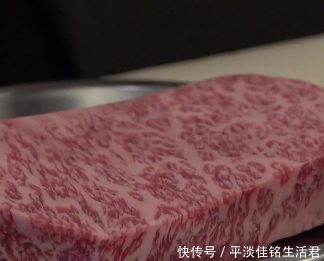 吃水果|非常少见的宫崎和牛,比普通雪花牛排还白,放在嘴里就像吃水果