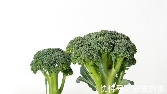 糖尿病并发症|吃柚子可以帮助降血糖吗?医生:稳定血糖,不妨常吃2种食物