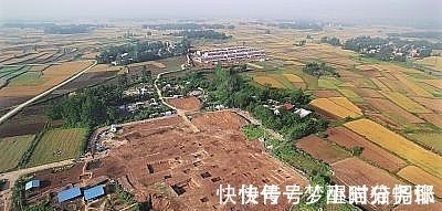 战国时期&曾国怎么消失的叶家山墓挖出180字的编钟,却揭开了千年谜团!