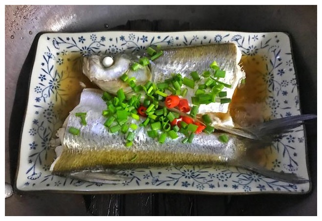 太湖三白之一的白鱼，这么做最美味，10分钟就上桌